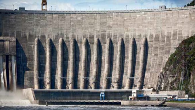 Саяно-Шушенская ГЭС – крупнейшая по установленной мощности электростанция России, 7-я – среди ныне действующих гидроэлектростанций в мире Фото ИТАР-ТАСС