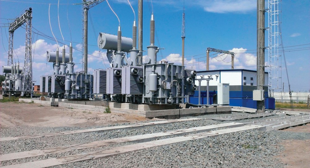 Exterior view of the TCR at the Svetlaya 220 kV substation