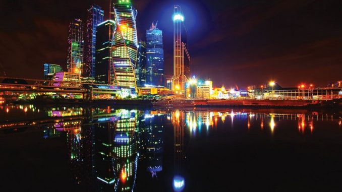Огни ночного мегаполиса. Москва