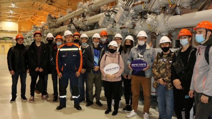 Студенты-энергетики СФУ посетили подстанцию 220 кВ «Левобережная»