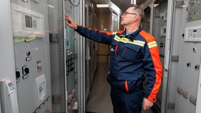 Россети ФСК ЕЭС» оснастит быстродействующей релейной защитой подстанции, питающие Оскольский электрометаллургический комбинат
