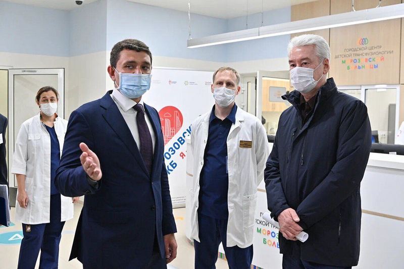 Мэр Москвы Сергей Собянин и Генеральный директор ПАО «Россети» Андрей Рюмин посетили Морозовскую детскую больницу