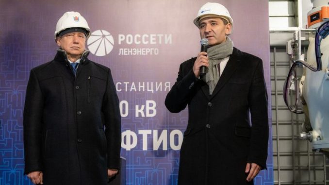 В церемонии пуска участвовали губернатор Санкт-Петербурга Александр Беглов и генеральный директор ПАО «Россети» Андрей Рюмин.