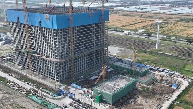 Система EVx, построенная в провинции Цзяньсу на востоке Китая, вступила в 1ю фазу ввода в эксплуатацию Подробнее на сайте Neftegaz.RU: https://neftegaz.ru/news/Alternative-energy/789129-v-kitae-nachalsya-etap-vvoda-v-ekspluatatsiyu-pervoy-v-mire-krupnomasshtabnoy-gravitatsionnoy-sistem/