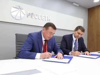 Губернатор Сахалинской области Валерий Лимаренко и Генеральный директор ПАО «Россети» Андрей Рюмин