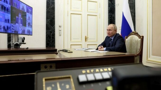 Президент России Владимир Путин проведет совещание на тему подготовки к зимнему сезону