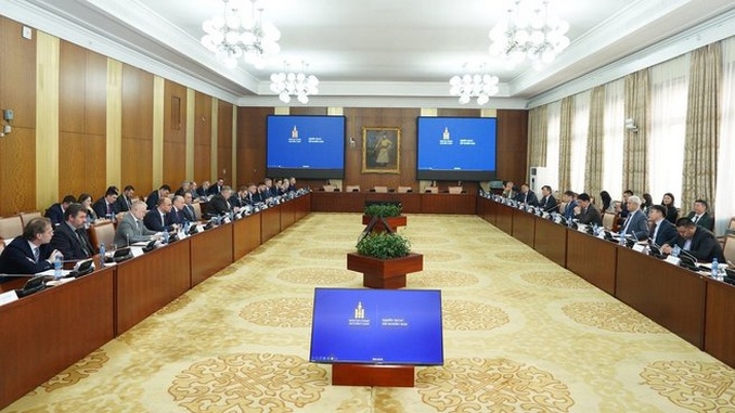 Алексей Оверчук провёл переговоры с Вице-премьером – Министром экономики и развития Монголии Чимэдийн Хурэлбатаром