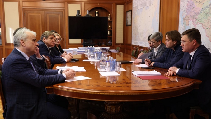 Александр Новак провел рабочую встречу с депутатами комитета Государственной Думы по энергетике