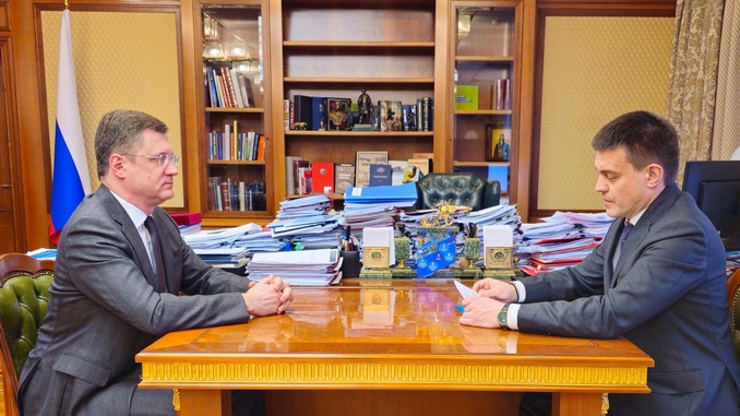Александр Новак провел рабочую встречу с губернатором Красноярского края Михаилом Котюковым